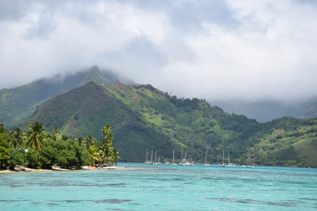 Ferry to Moorea