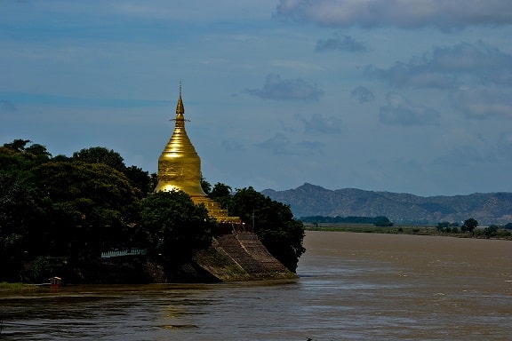 Ayeyarwaddy River Bagan Myanmar