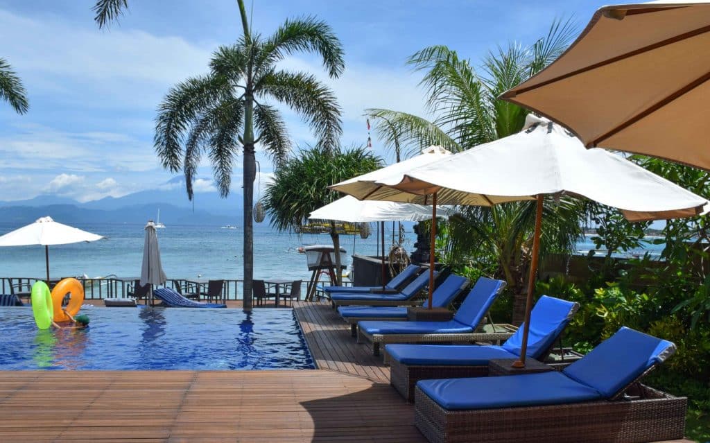 Bay Shore Huts Nusa Lembongan Bali
