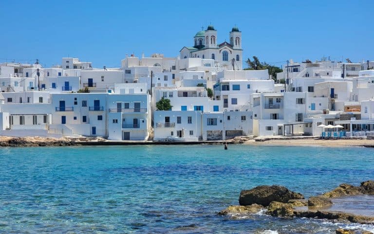 5 Reasons to Fall in Love with the Greek Island of Paros This Summer