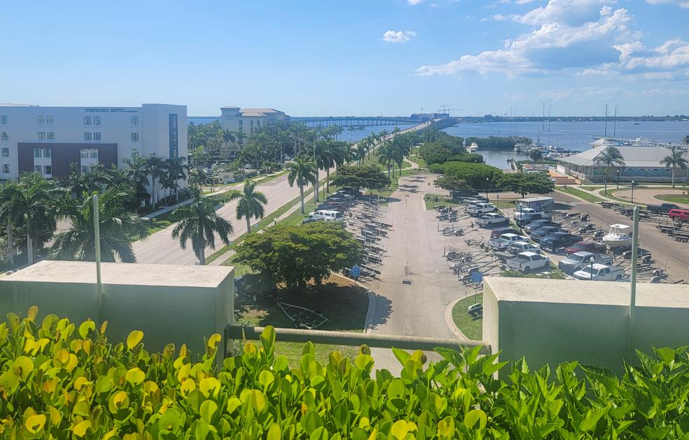 Wyvern Hotel Perch 360 Restaurant Punta Gorda