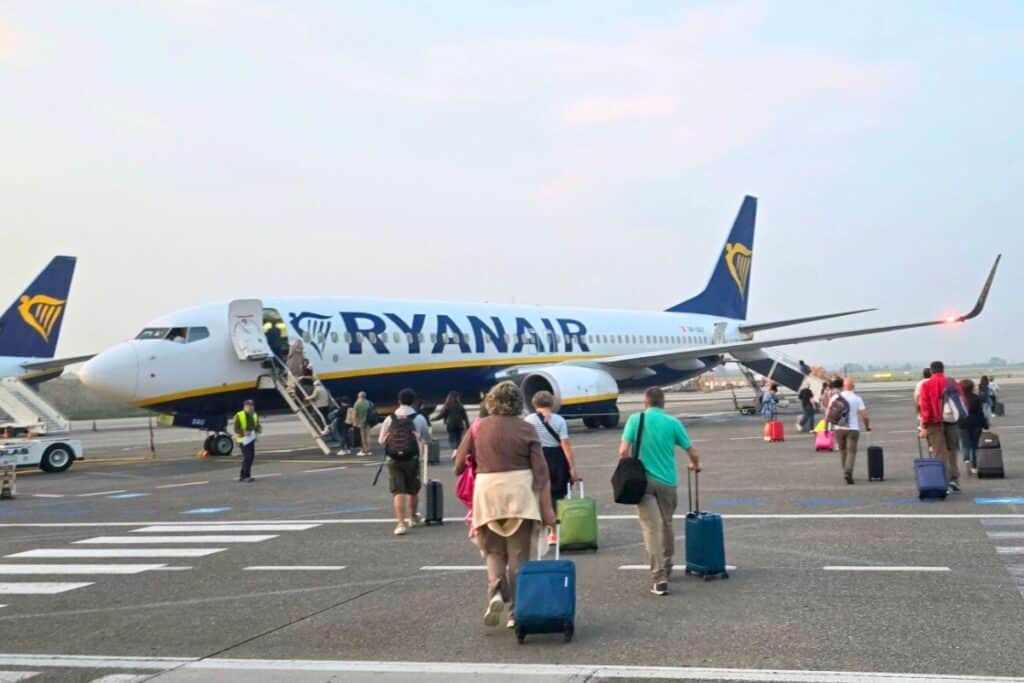 Ryan Air Flight to Skiathos