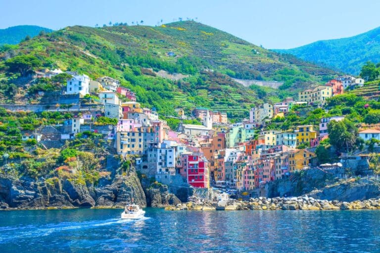 That’s Amore! After 12 Years, Italy’s “Path of Love” is Open Again💕