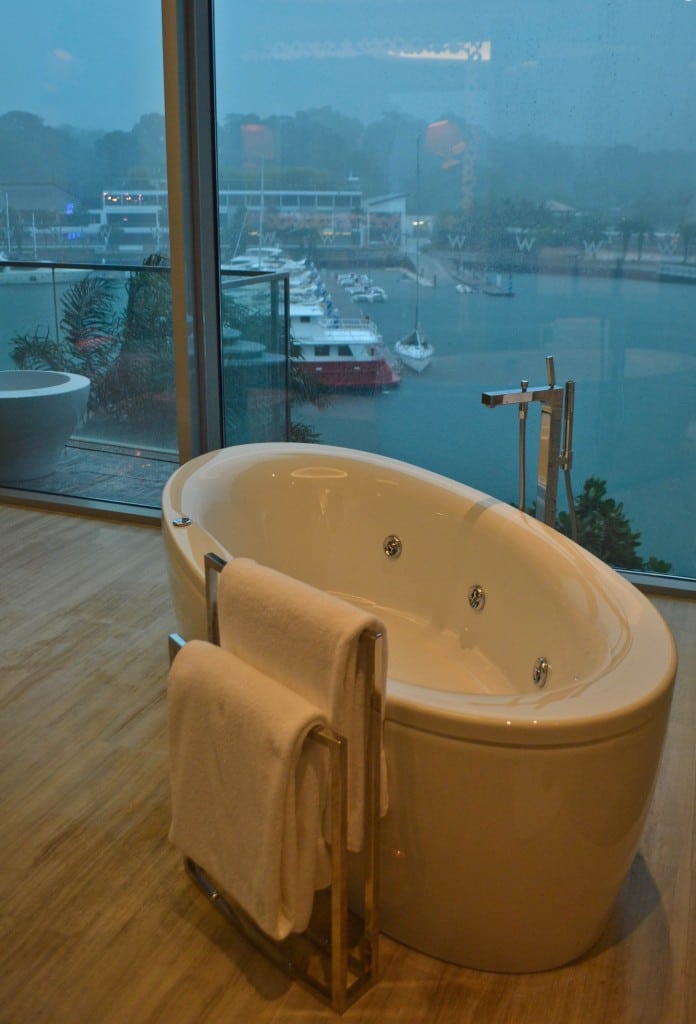 Marvelous Suite tub W Singapore
